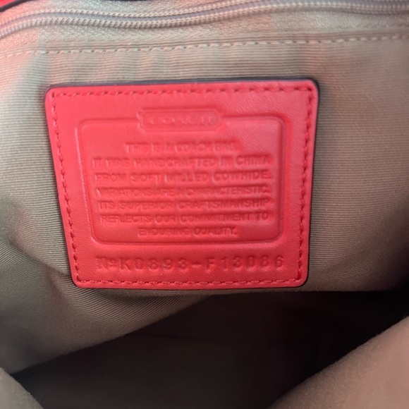 Coach Coral Red Leather Hampton Clip Lock Hobo - Picture 5 of 9